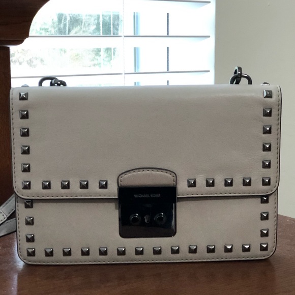 MK Michael Kors Handbags - Michael Kors Crossbody